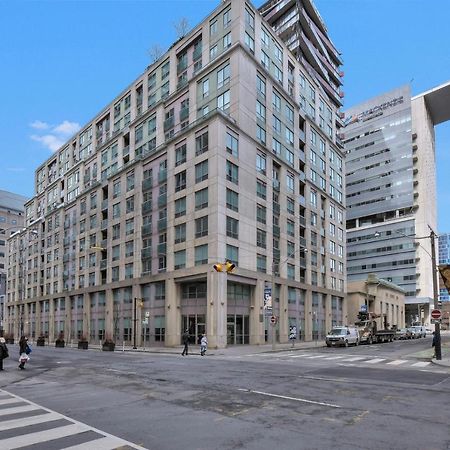 Toronto Luxury Accommodations - Qwest Exterior photo