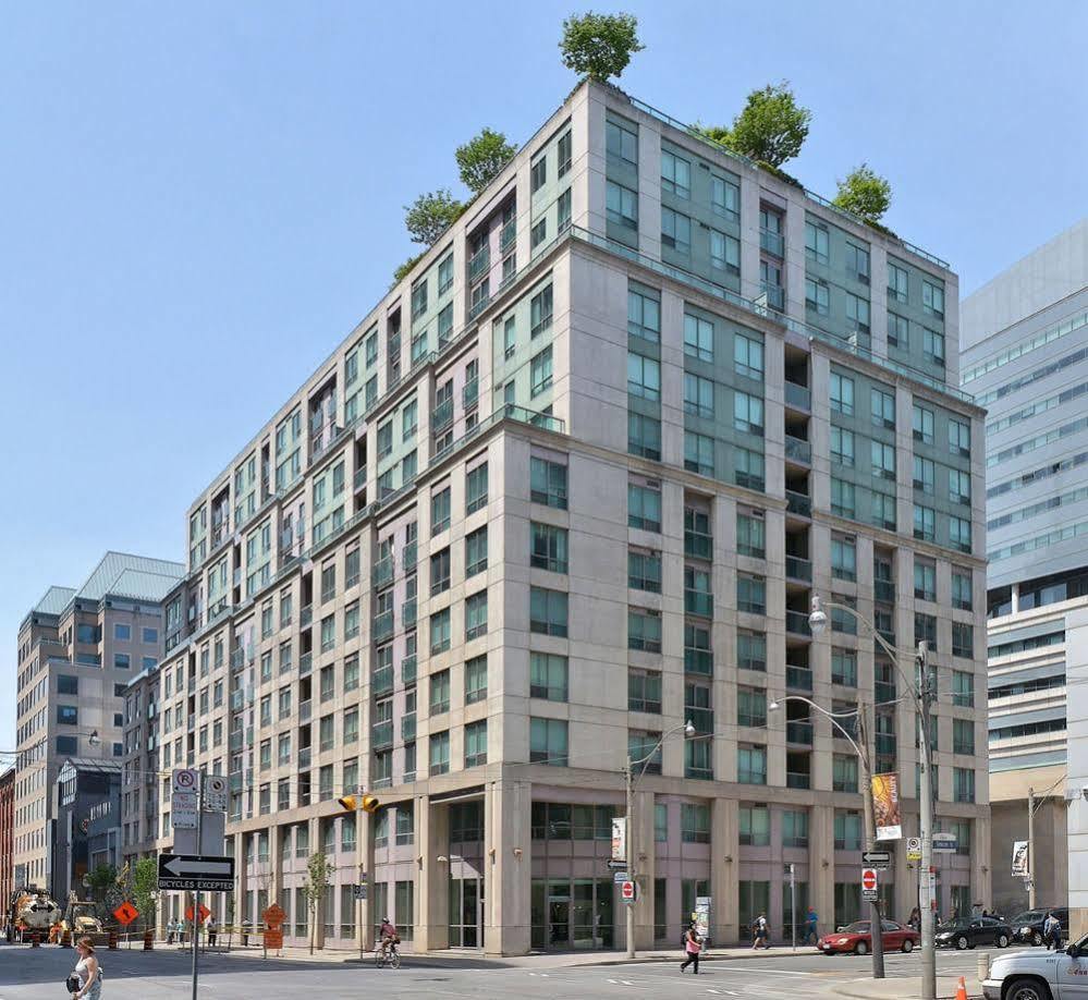 Toronto Luxury Accommodations - Qwest Exterior photo